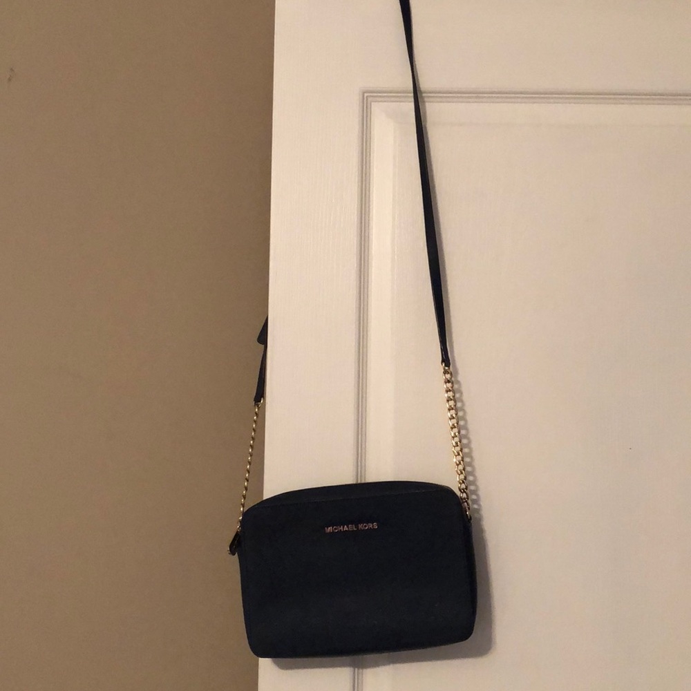 Jet setter crossbody